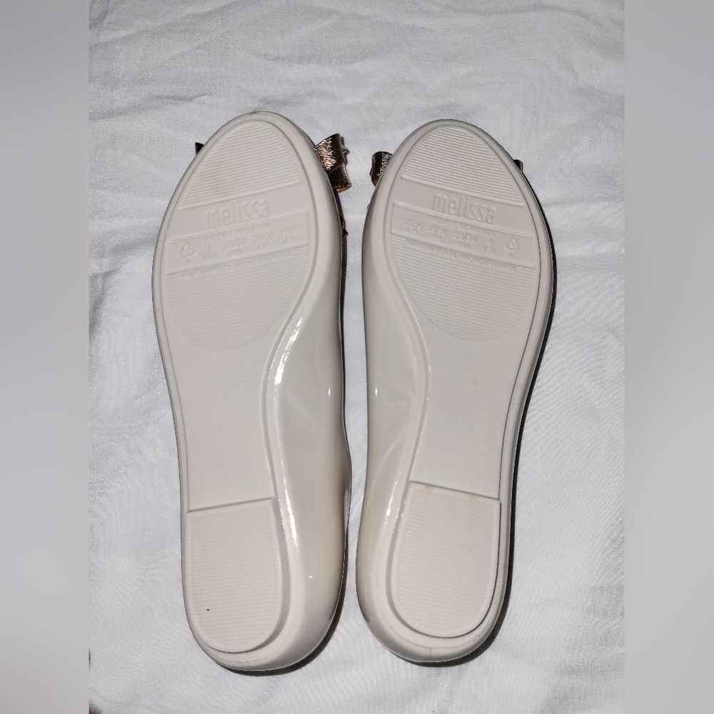 Melissa Women's Cream and Gold Bow Flats New* - Picture 2 of 3